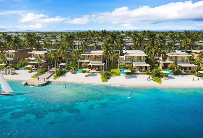 The View Island, residences and surroundings